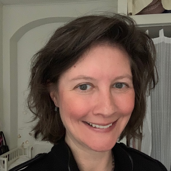 Meet your Posher, Christina - Picture 1 of 1